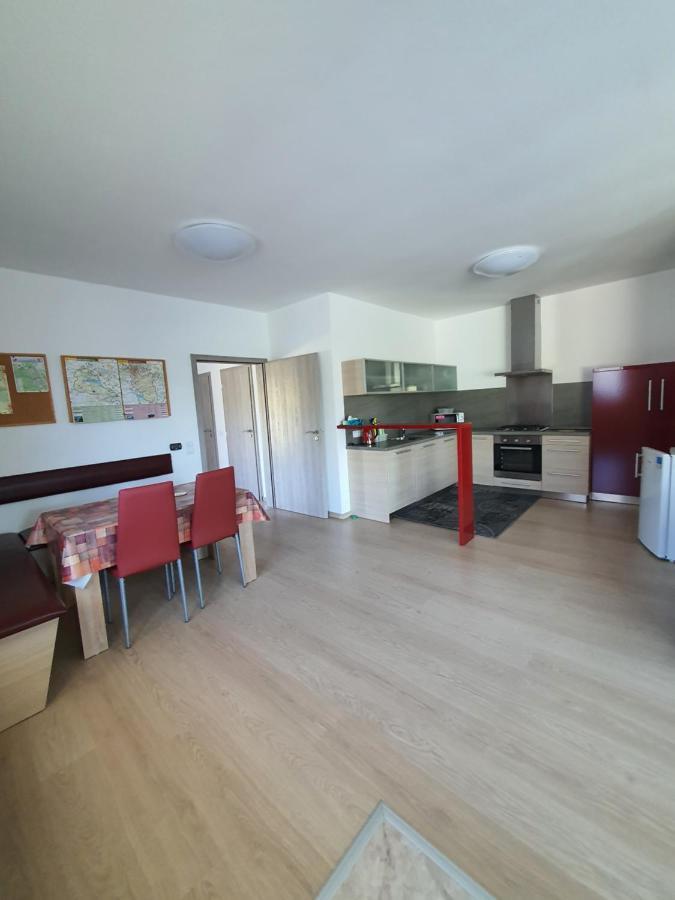 Apartman Kurdejov 후스토페체 외부 사진