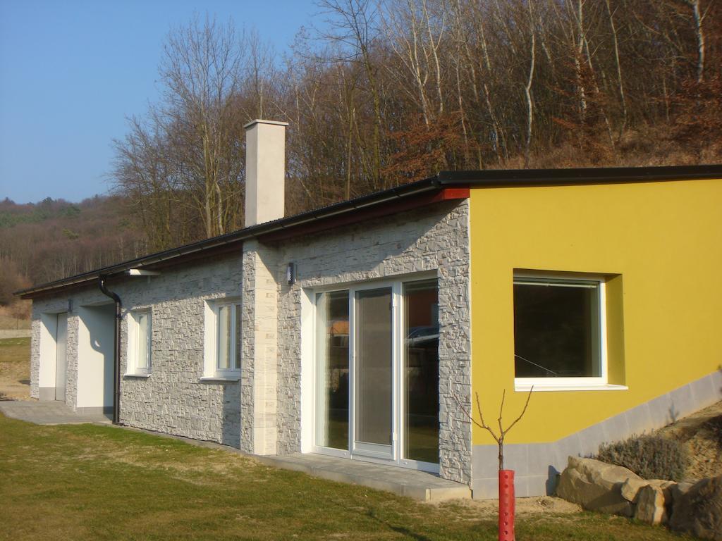 Apartman Kurdejov 후스토페체 외부 사진
