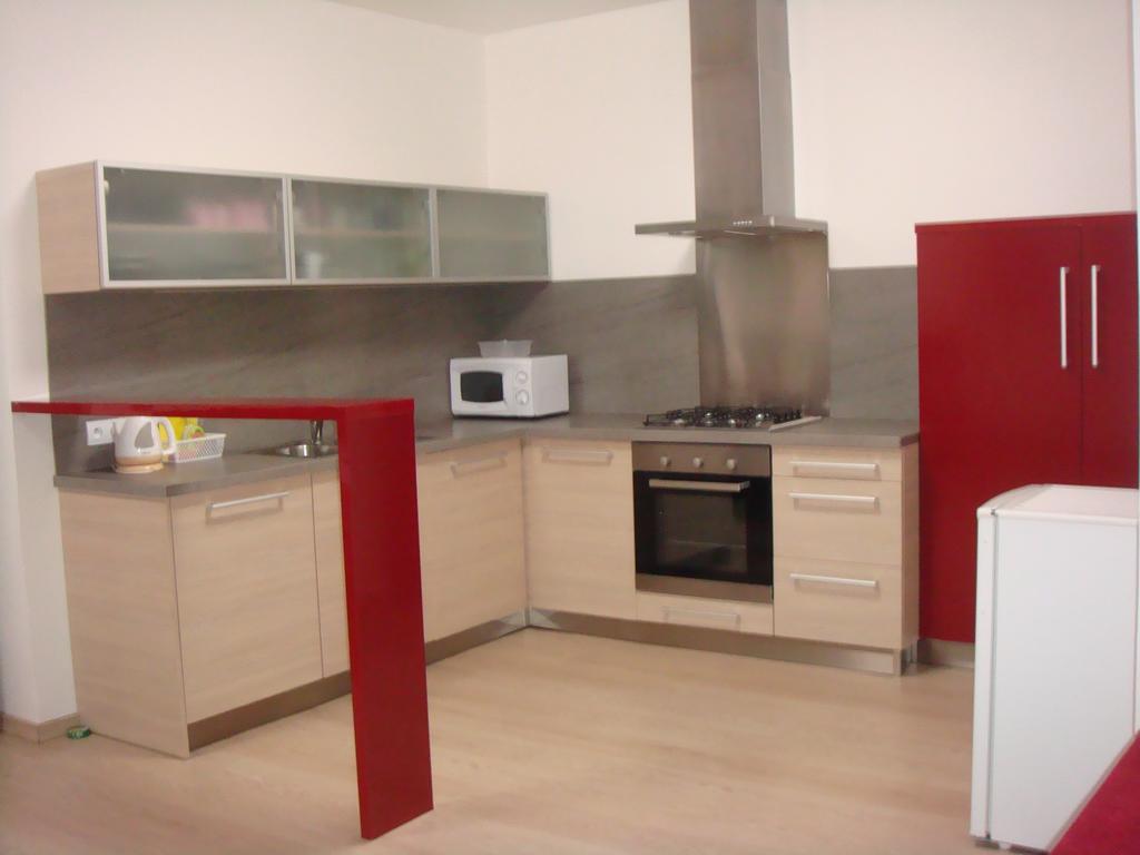 Apartman Kurdejov 후스토페체 외부 사진